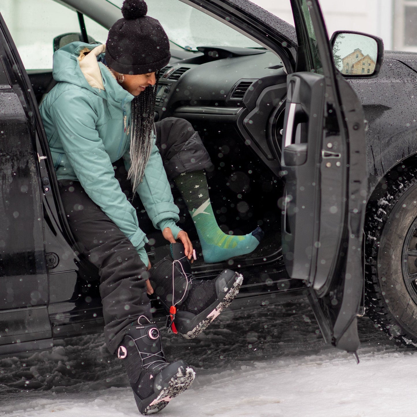 Women's Aurora Over-the-Calf Lightweight Ski & Snowboard Socks