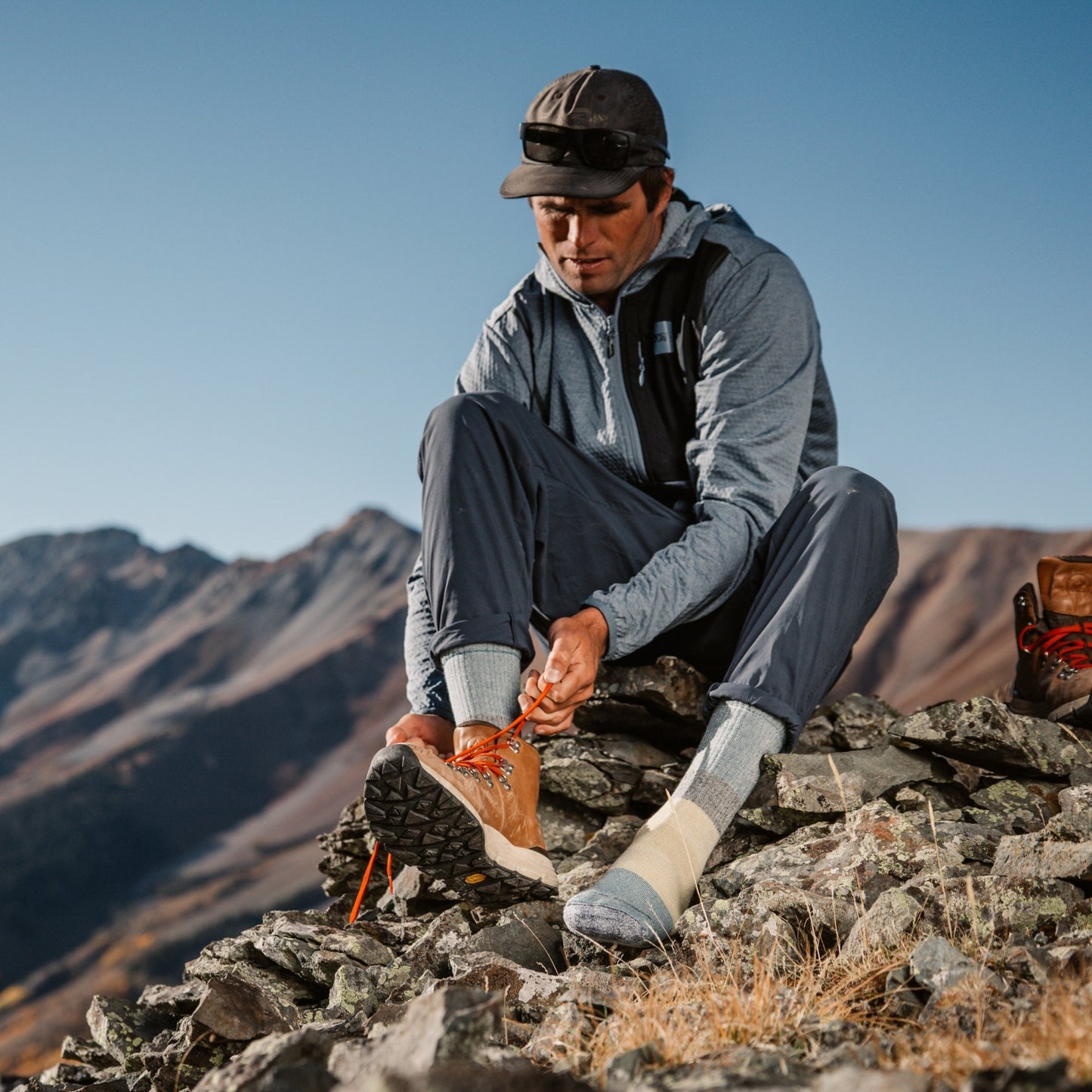 Men's Mountaineering Micro Crew Heavyweight Hiking Socks